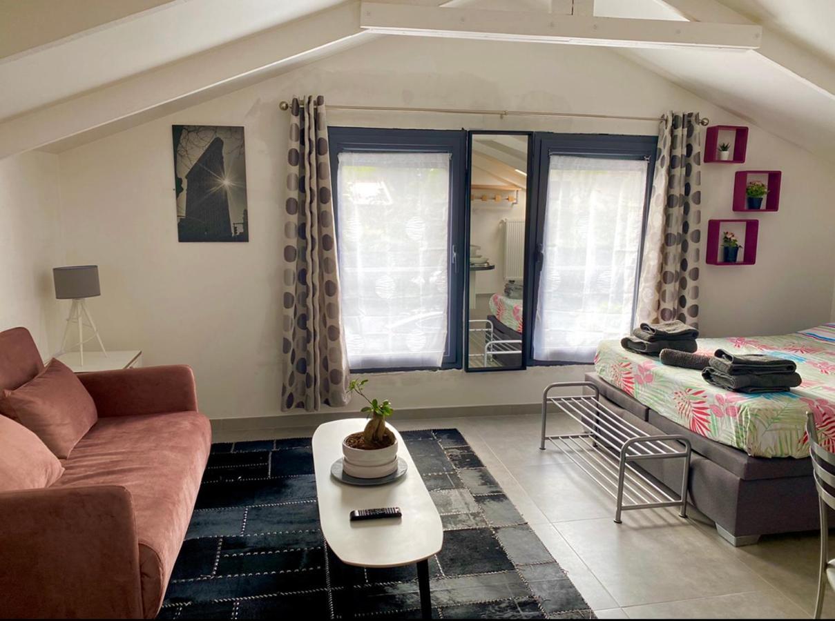 Trendy Studios Tassin Εξωτερικό φωτογραφία