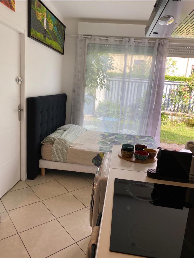 Trendy Studios Tassin Εξωτερικό φωτογραφία